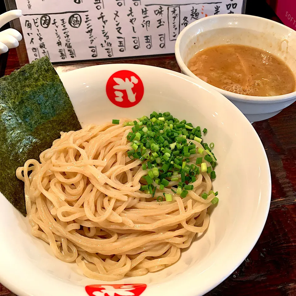 Snapdishの料理写真:極太豚骨魚介つけ麺|mkppさん