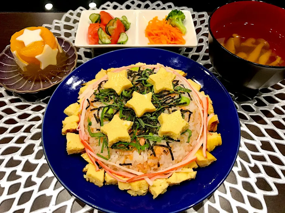 Snapdishの料理写真:生モノなしの鮭ちらし|Aさん