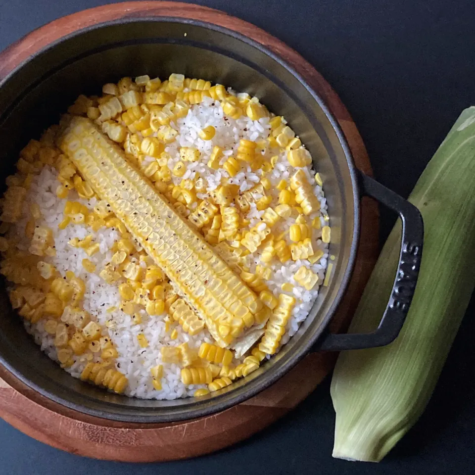 STAUBでとうもろこし ご飯🌽|izoomさん