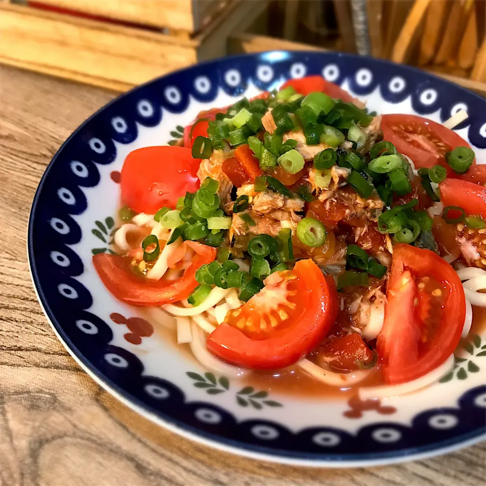 鯖缶とトマトの冷やしうどん|ゆきっちん(・8・)さん