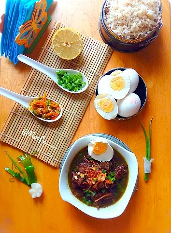 Rawon ( Indonesian Black Beef Soup )|Noofs___さん