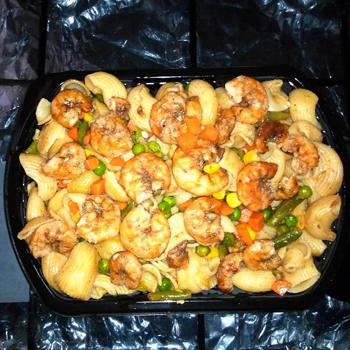 Snapdishの料理写真:Shrimp in pasta|MyFoodpicsさん