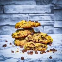 Dark Chocolate Chip cookies with walnuts! 😋🍪 Been trying my best to perfect this cookie and I can say that I am half way there 😅|Just Margaretteさん