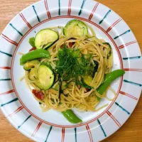 Snapdishの料理写真:ズッキーニの和風パスタ梅肉和え|maroさん