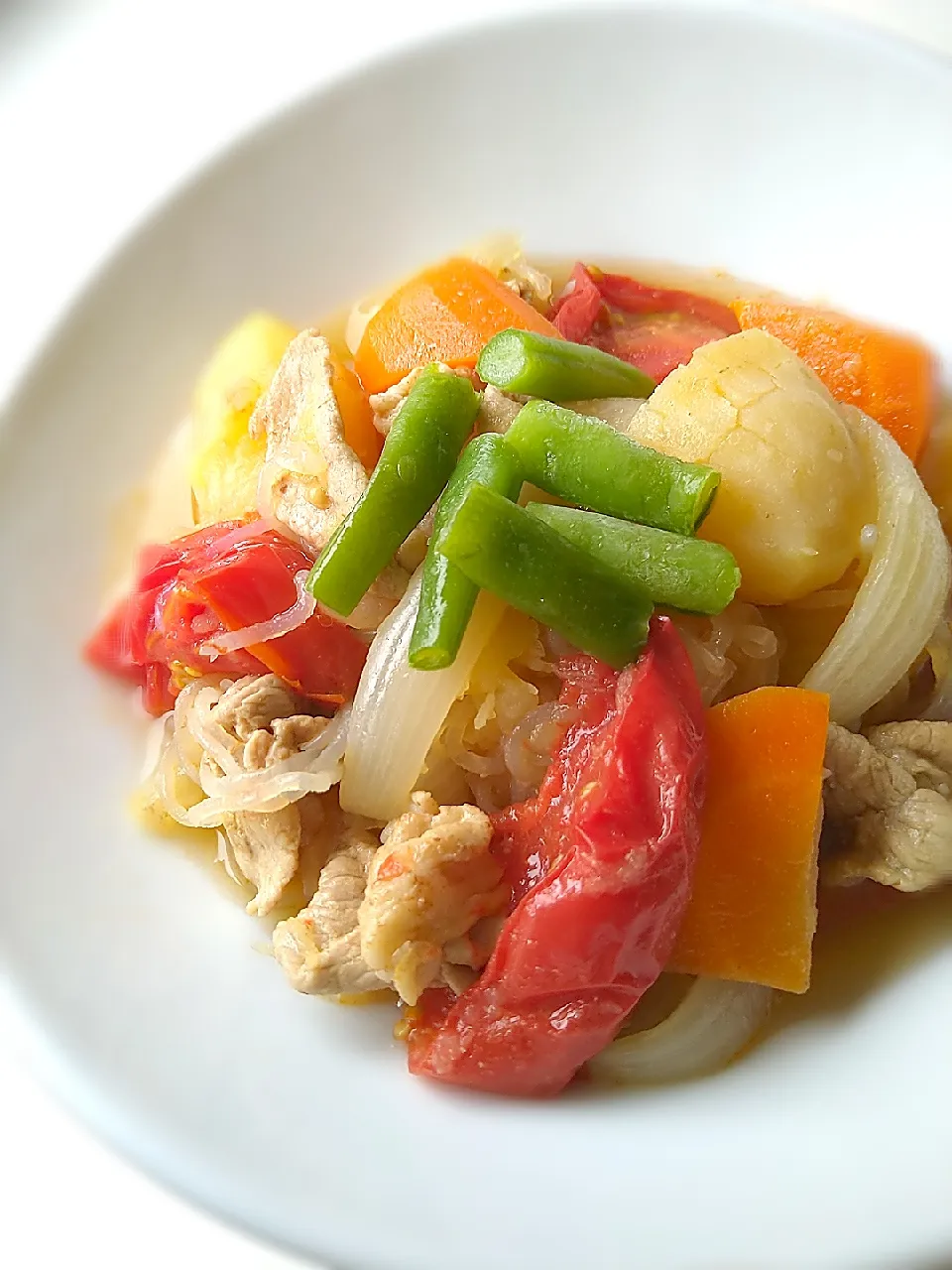 Snapdishの料理写真:びせんさんの料理 トマト🍅入り肉じゃが✴️|まめころさん