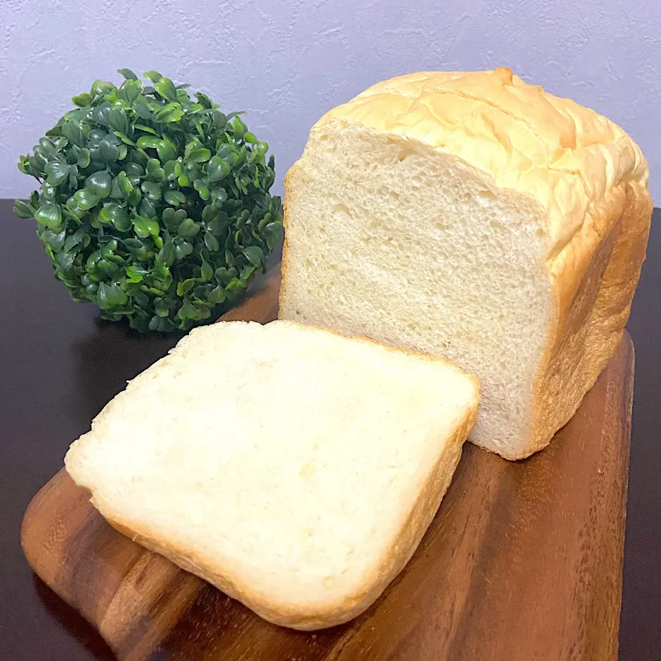 Snapdishの料理写真:ホームベーカリーde食パン🍞♬|momono1さん