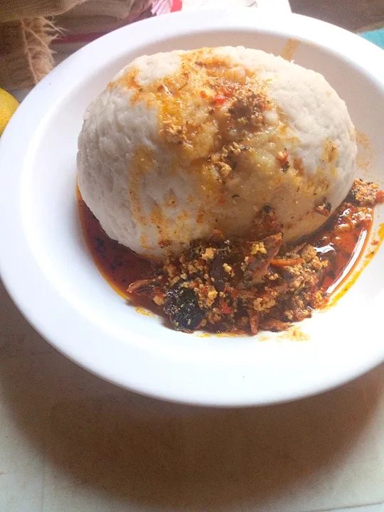 Rice Starch and Pumpkin seed soup
Native Nigeria Dish..
Tuwo Shinkafa + Egusi soup|Ahmed's Rellishさん