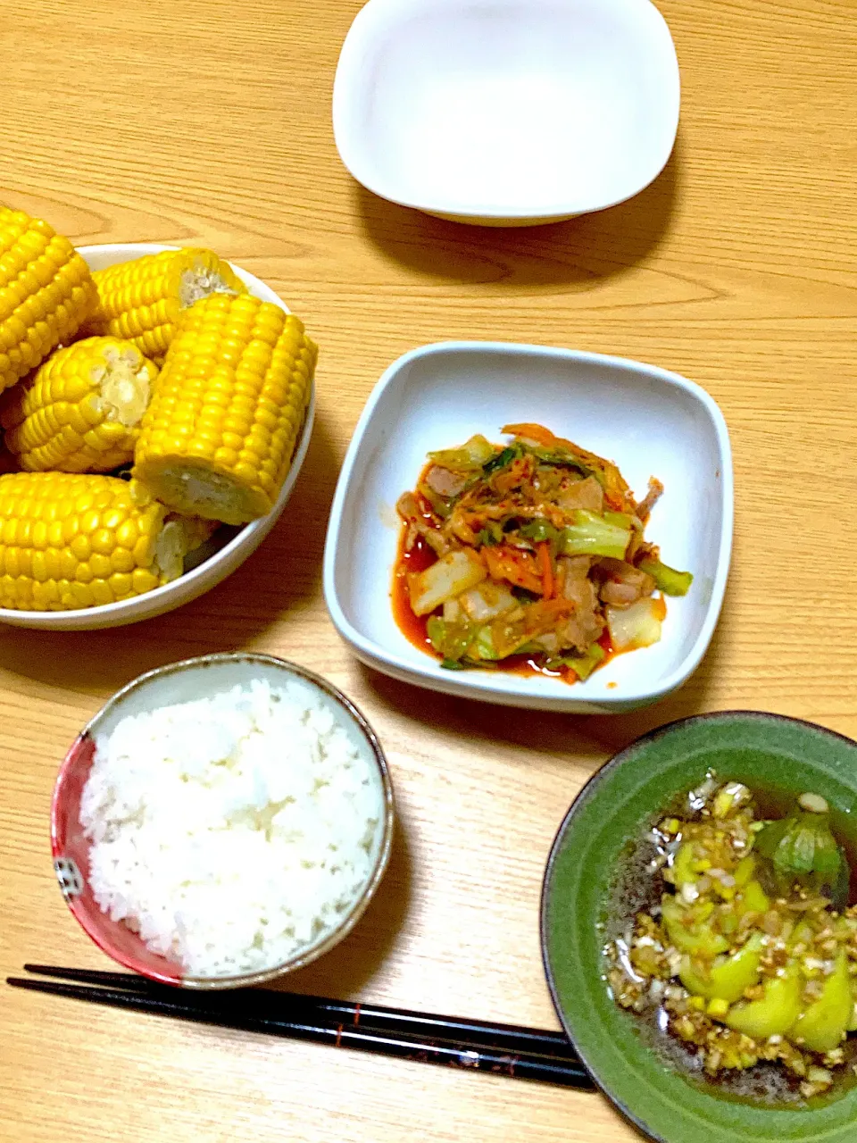 夕食|ツインうさぎさん