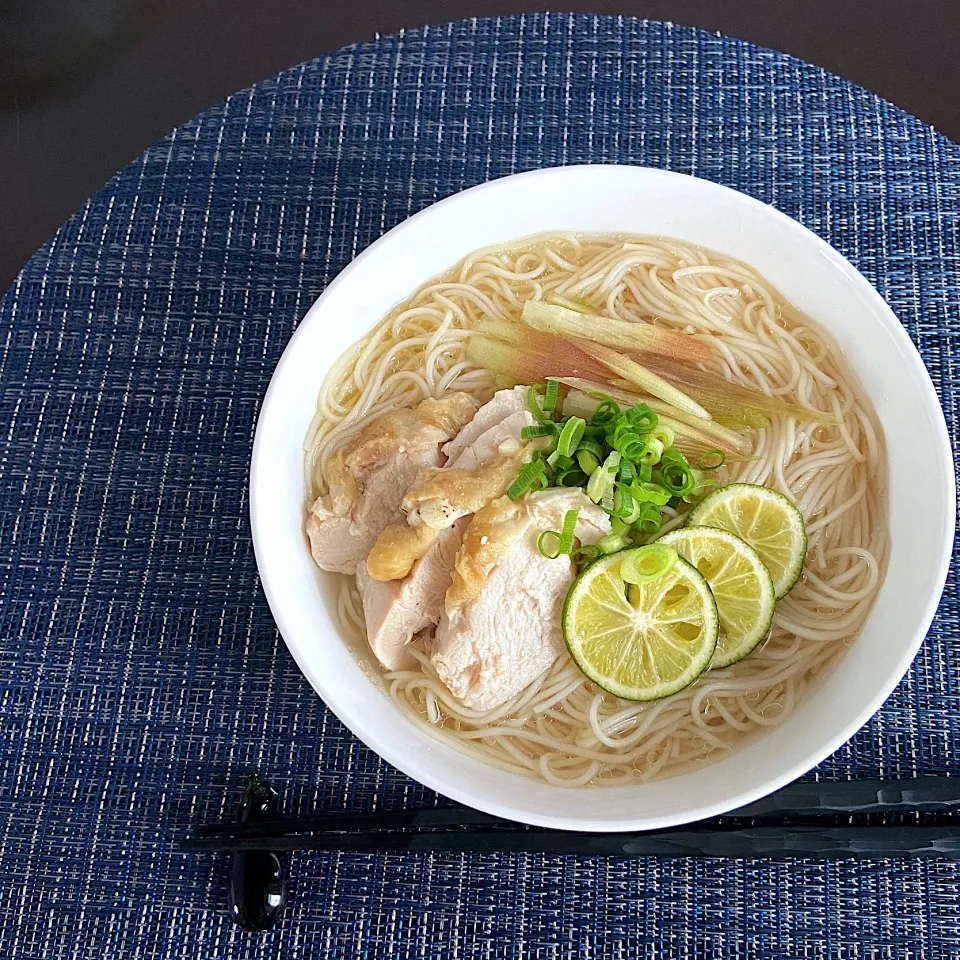 ゆで鶏とスダチの温麺|momono1さん