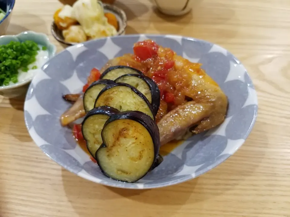 鶏手羽和トマトソースがけ|ひんひさん