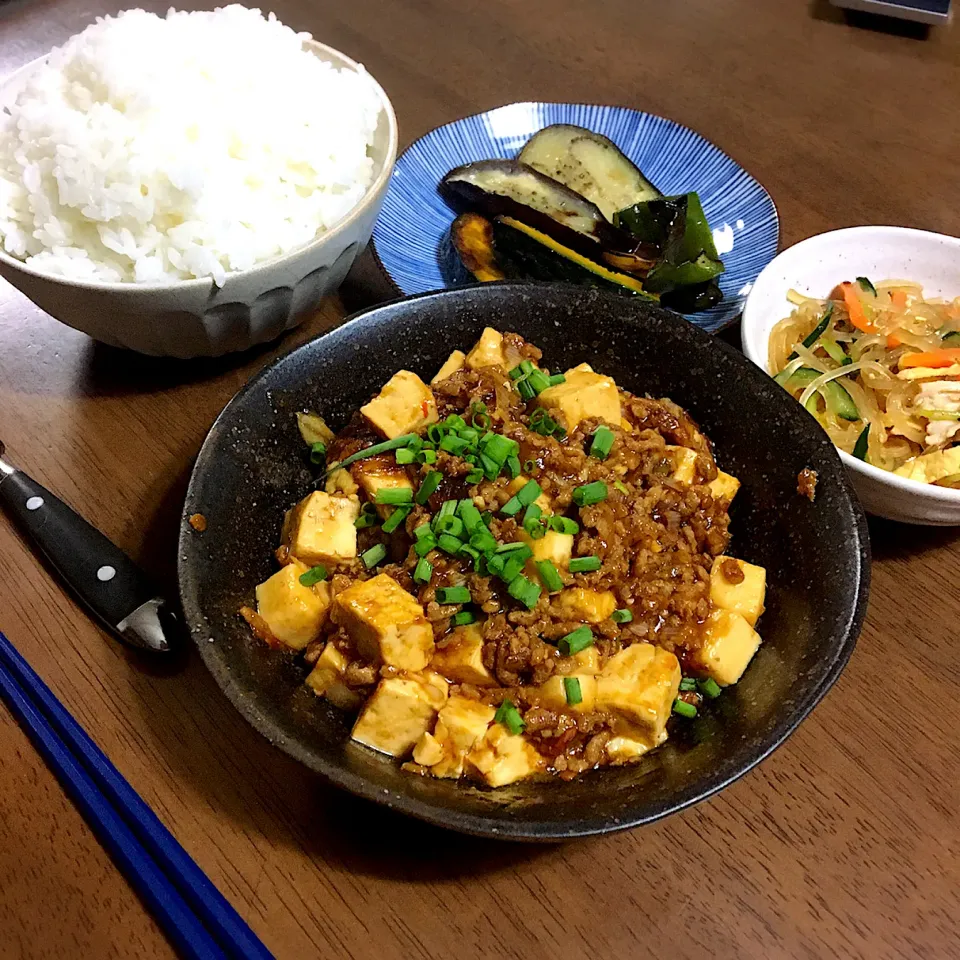 麻婆豆腐で晩ご飯🍚|あっつさん