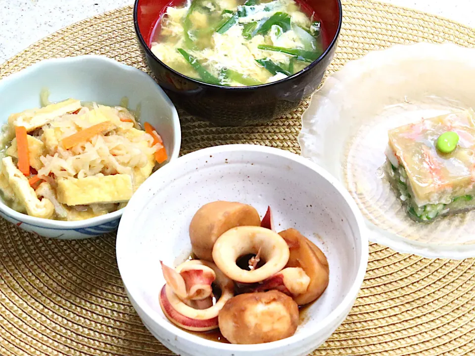 晩ご飯　里芋といかの煮物　切り干し大根の煮物　寒天寄せ　ニラ玉汁|ROSE & ROSEさん