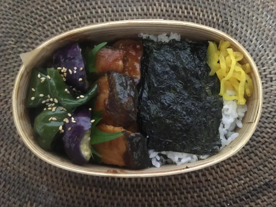 Snapdishの料理写真:マーマレード入りブリ照り弁当|*なおみん*さん