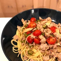 オクラとプチトマトの和風パスタ|料理人アイアンマンさん