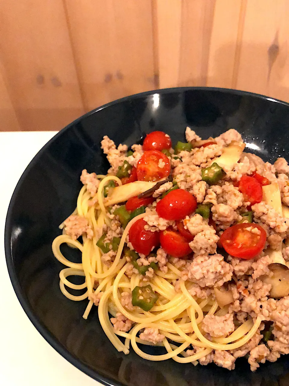 オクラとプチトマトの和風パスタ|料理人アイアンマンさん