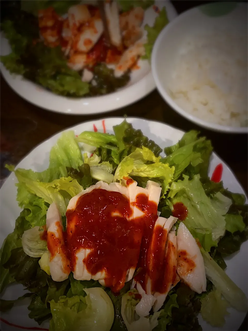 レタスと蒸し鶏の辛味トマトソース和え🥗|ch＊K*∀o(^^*)♪さん