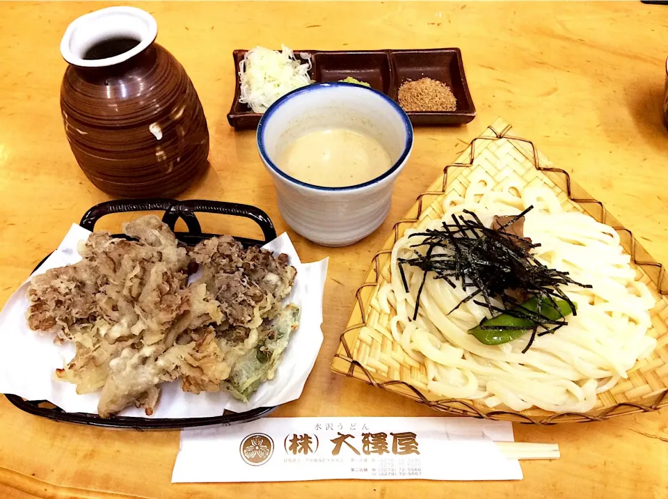 Snapdishの料理写真:【大澤屋】水沢うどん&舞茸天ぷら|ひよこさん