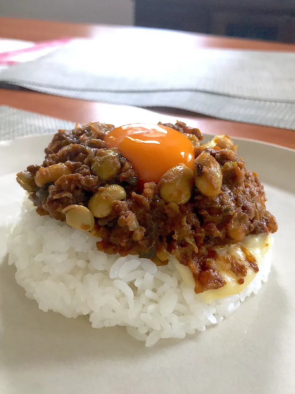 ドライカレー　チーズたまごのせ|さくらもちさん