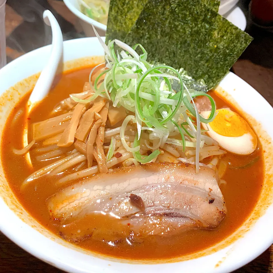 横浜関内 味の時計台 辛味噌ラーメン|シュトママさん