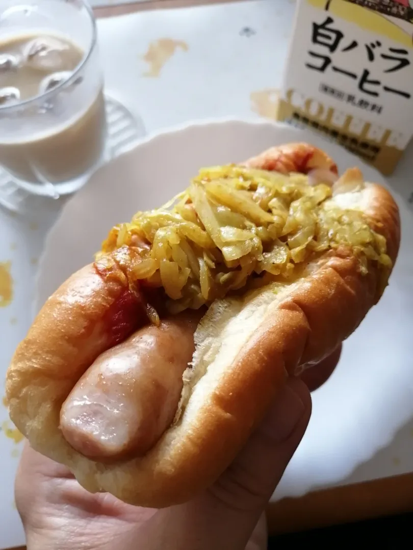 カレーキャベツ盛りホットドッグ🌭|Kojiさん