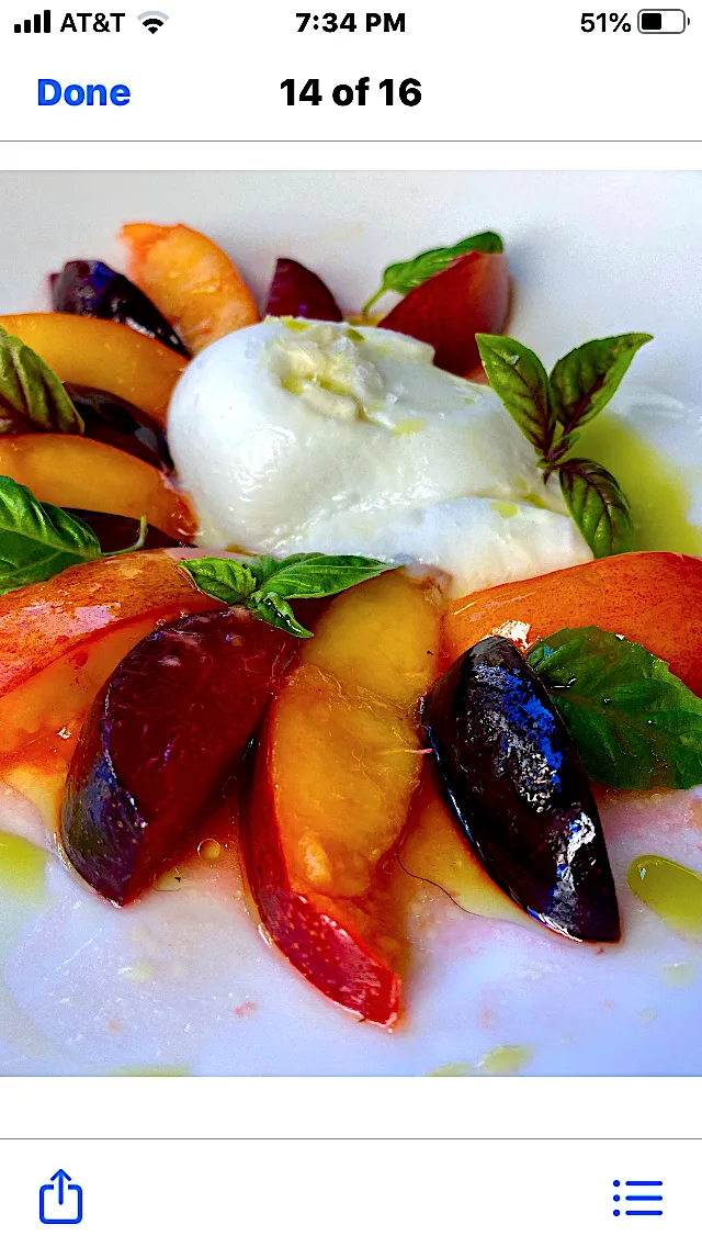 Nectarine and Plum Caprese Salad|Christine pavelkaさん