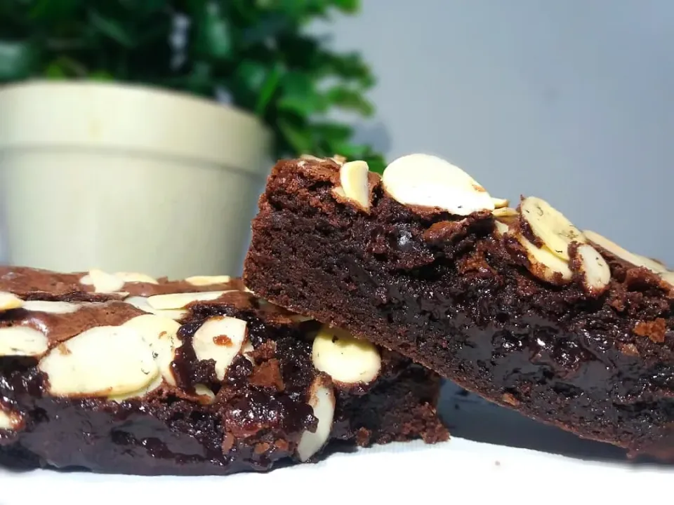 Brownies Melted Almond 

@bymamacin|Cindy Cesilyaさん