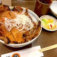 Snapdishの料理写真:十勝豚丼|ましゅさん