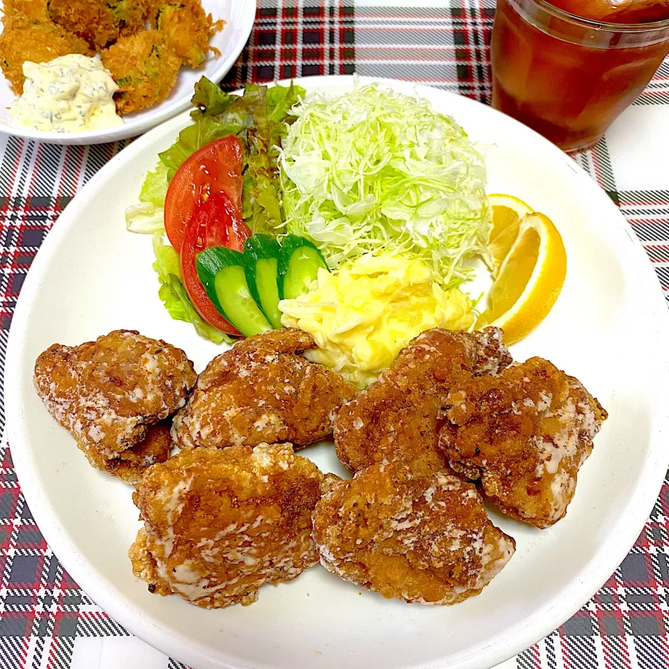 Snapdishの料理写真:鶏もも肉の唐揚げ|まみっこさん