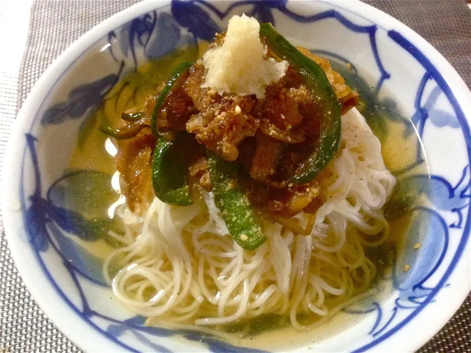 スタミナ青椒肉絲そうめん|Cuisineさん