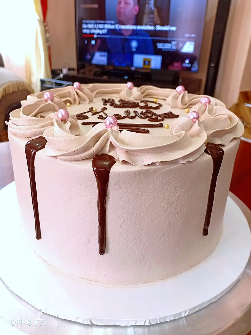 Non forgiving chocolate birthday cake|mzuriさん