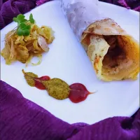 Simple egg chicken roll|NazNeen Shaguftaさん