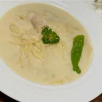 Snapdishの料理写真:残りのクリームシチューdeパスタ|かぼさん