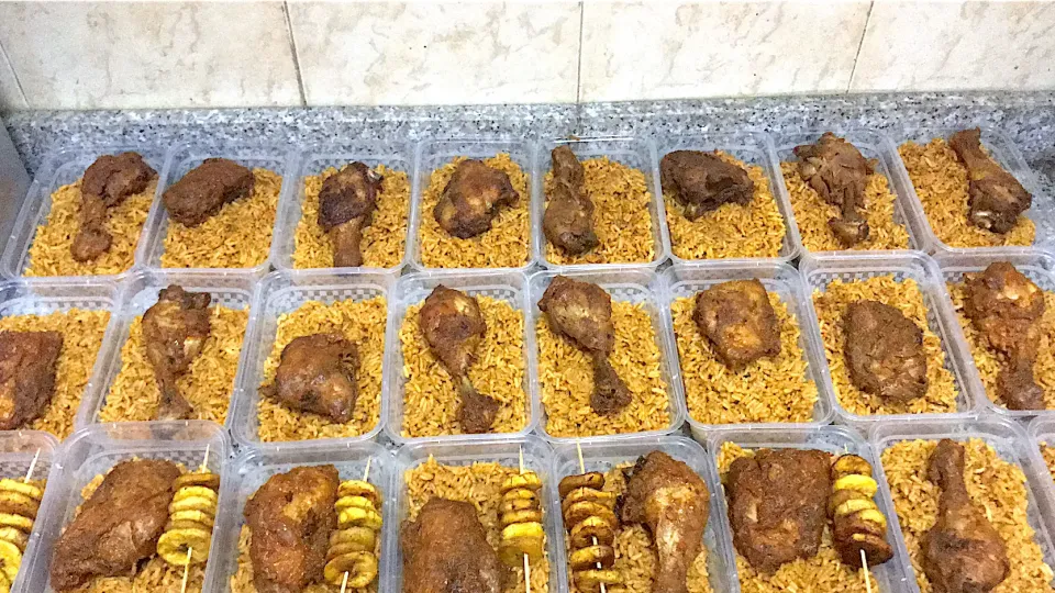 Smokey Nigeria Jollof rice and Chicken|FRCさん