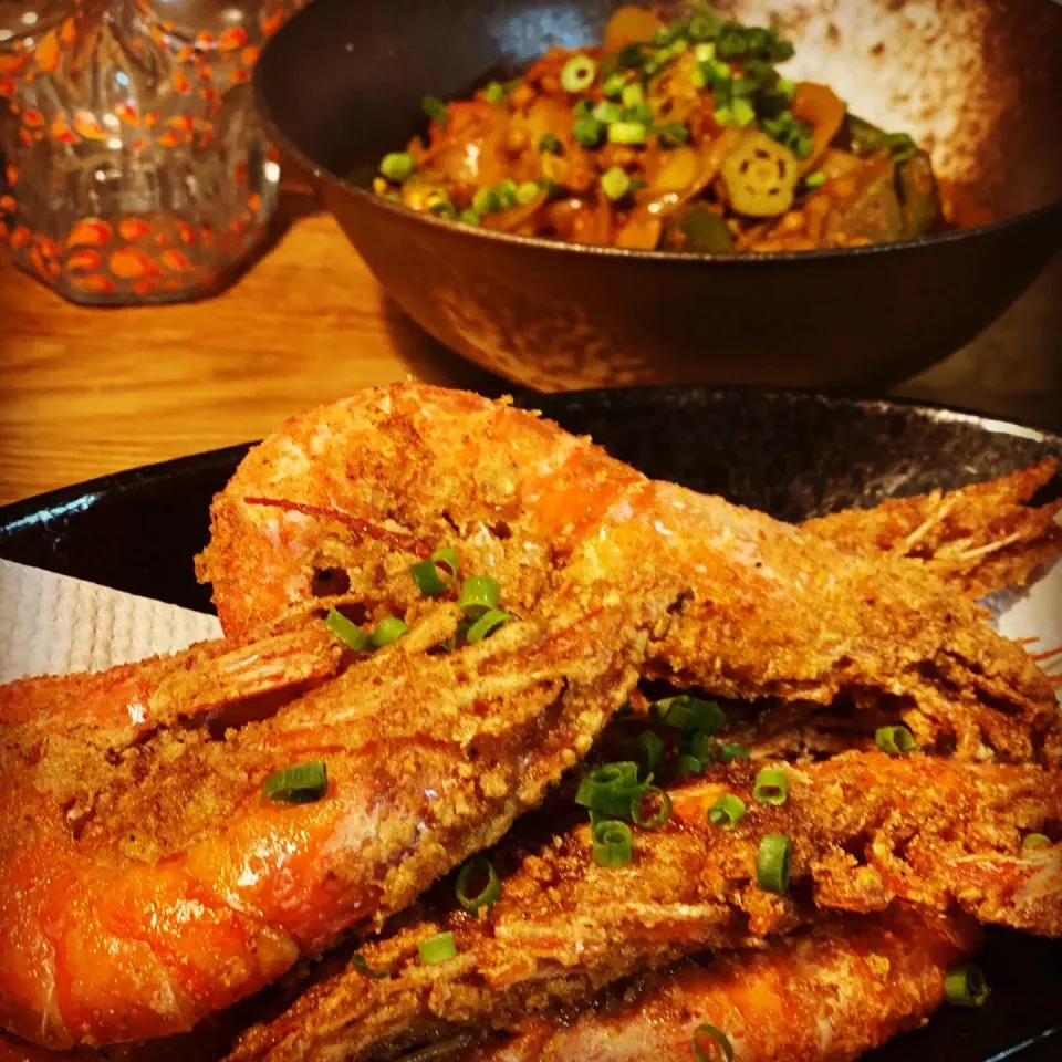 Food Made Easy !  Crispy Fried Whole Prawns in Cajun Spice  with Lentil & Okra Hot Vegetarian Curry  #okra #curry #spicy #prawns #chefemanuel|Emanuel Hayashiさん