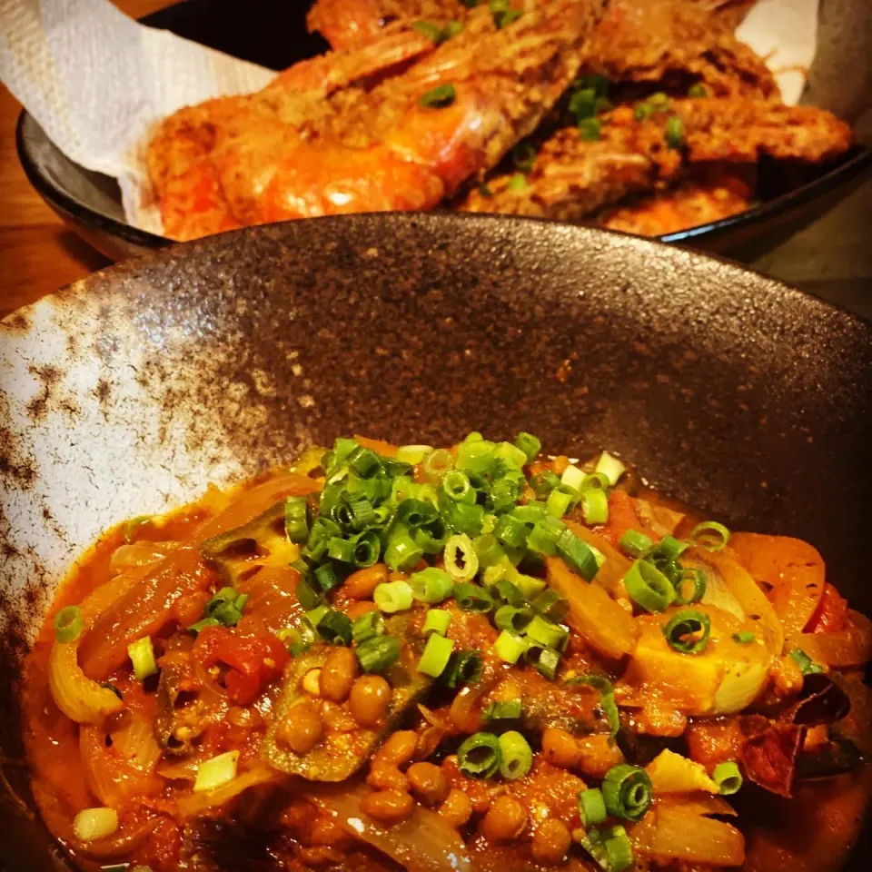 Food Made Easy !  Crispy Fried Whole Prawns in Cajun Spice  with Lentil & Okra Hot Vegetarian Curry  #okra #curry #spicy #prawns #chefemanuel|Emanuel Hayashiさん