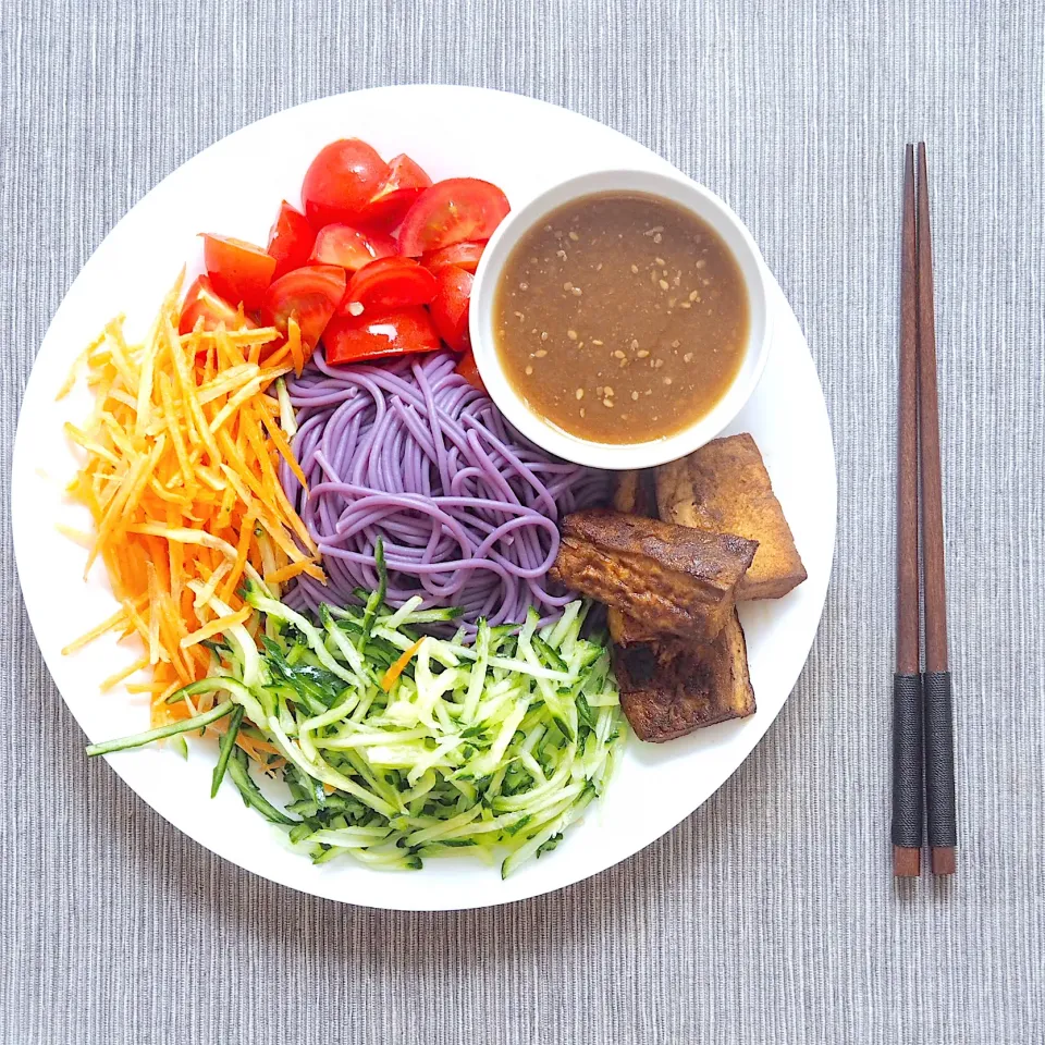 Rainbow soba salad with peanut butter dressing|Misstyさん