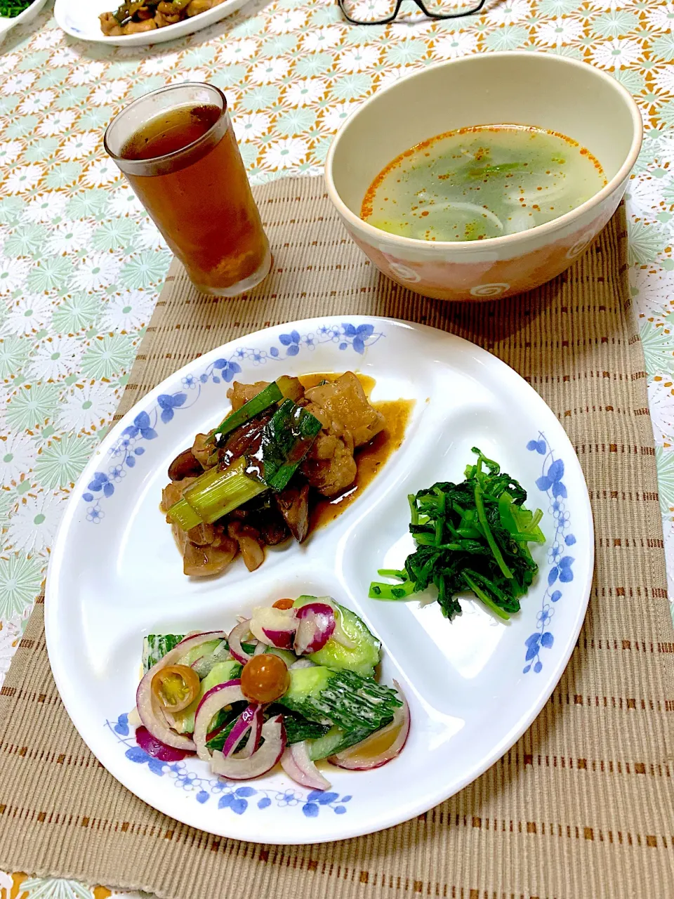 焼き鳥と彩り野菜のサラダ、小松菜のお浸し|小林順子Ayumu1988さん