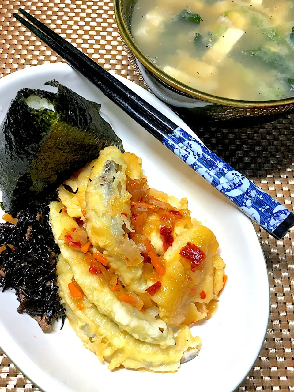 白身魚とししゃも天の甘酢あん定食|すくらんぶるえっぐさん