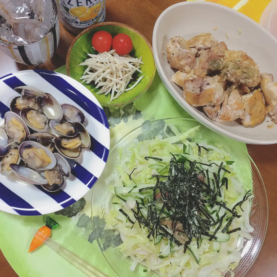 Snapdishの料理写真:サラダうどん🥗と鶏のレモンソテー🍋|waiwaiさん