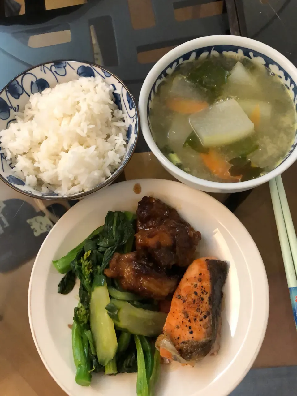 Vegetable soup with sweet sour pork bone|信生さん