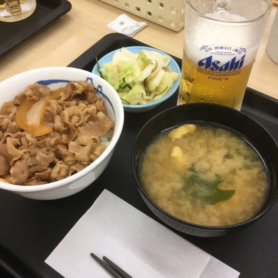 2020年７月13日男前美容師のゴルフ飯　松屋ミニ牛丼＆ビール🍺|Booパパさん