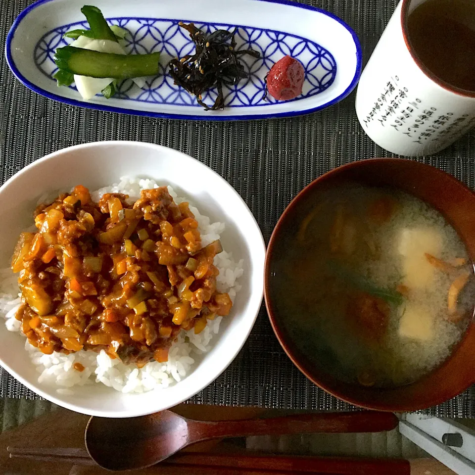 2020年７月15日男前美容師の手作り朝ごはん　キーマカレー丼∠( `°∀°)／|Booパパさん