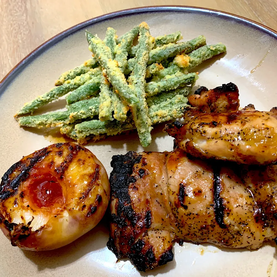 Snapdishの料理写真:Peach glazed grilled chicken with Parmesan crusted green bean fries|TJ McAfoosさん