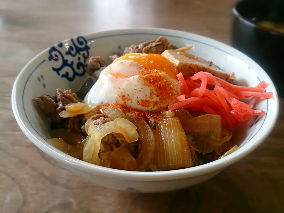 とろたま牛丼|古尾谷りかこさん