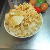 シーチキンレタス炒め(丼)|ガナ～ズさん