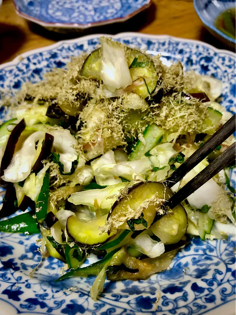 Snapdishの料理写真:いろいろ野菜の塩もみ、とろろ昆布かけ|エイコさん