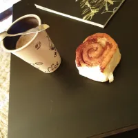 Snapdishの料理写真:Cinnamon bun and coffee ❤|Justinaさん