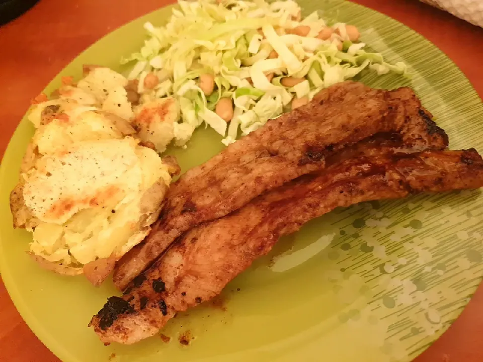 Snapdishの料理写真:Bacon Strips with Potatoes and Salads|Justinaさん