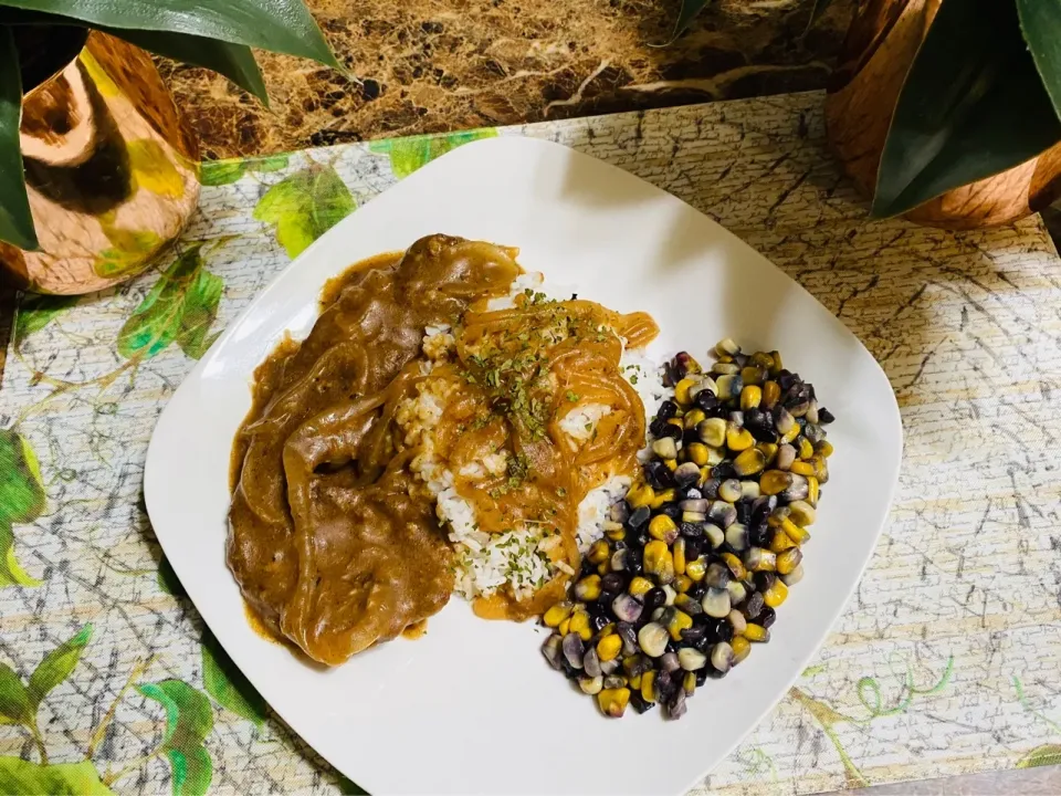 Sweet Vidalia Onion  Smothered Beef Liver & Rice Organic Purple,Yellow& White 
Corn!🔥|Nubian Queenさん