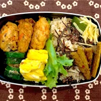 Snapdishの料理写真:とりつくね弁当|momomamaさん